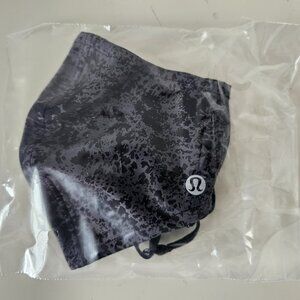 NIB LULULEMON DGGB Grey Black Double Strap Adjustable Face Mask Unisex OS